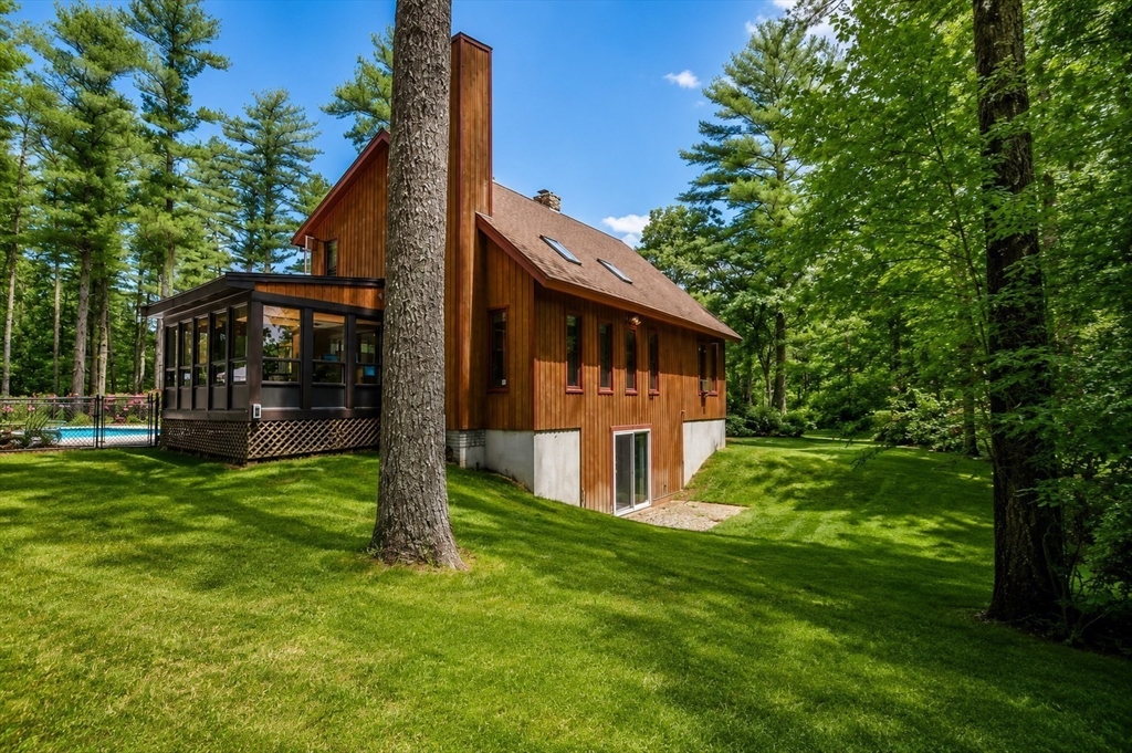47 Walnut Plain Road Rochester, MA 02770 - Photo 5 of 23