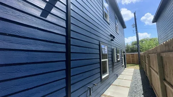 $2,450 | 3810 Hiford Drive, Unit B, Houston, TX 77047