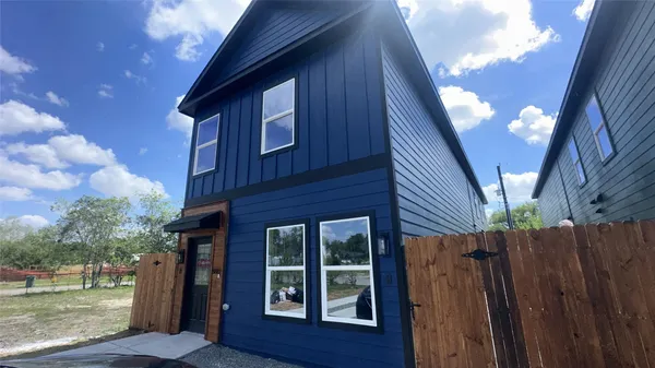 $2,450 | 3810 Hiford Drive, Unit B, Houston, TX 77047