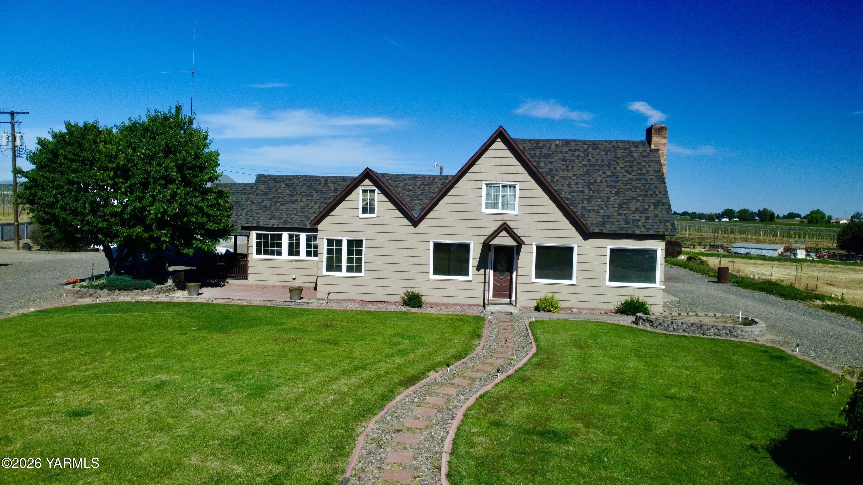 481 Woodall Road Grandview, WA 98930 - Photo 2 of 27 Fly 1
