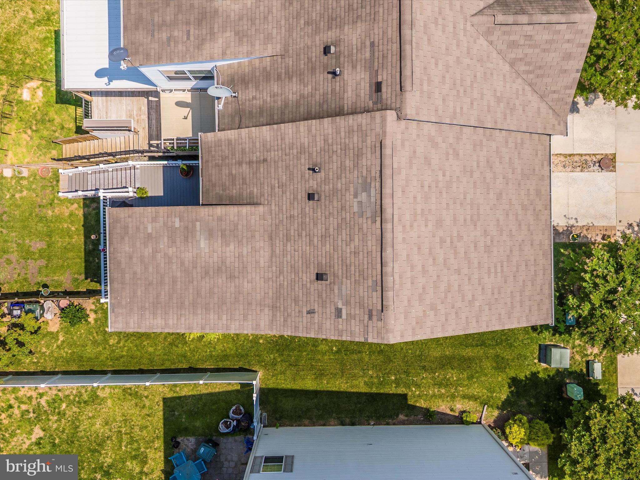 12954 Yellow Jacket Road Hagerstown, MD 21740 - Photo 54 of 54 a view of outdoor space with garden