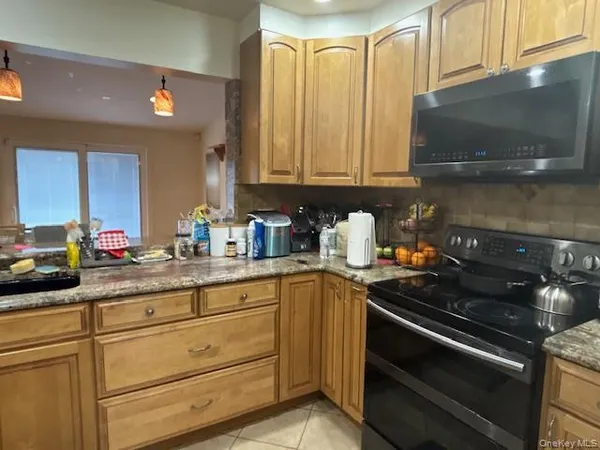 $629,000 | 5 Verplanck Avenue, Hopewell Junction, NY 12533