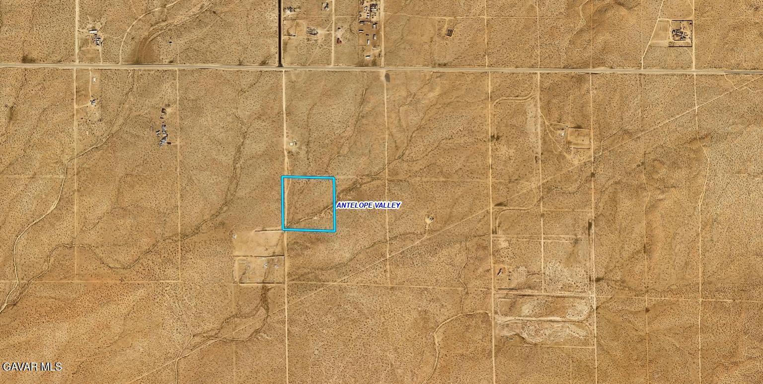 230th Street East Lancaster, CA 93535 - Photo 3 of 12 a bathroom with a shower