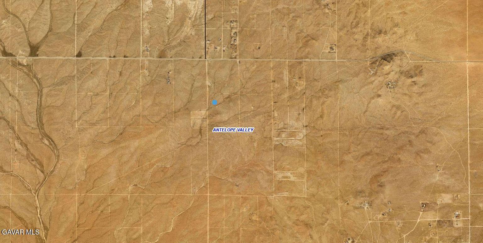 230th Street East Lancaster, CA 93535 - Photo 5 of 12 a bathroom with a shower