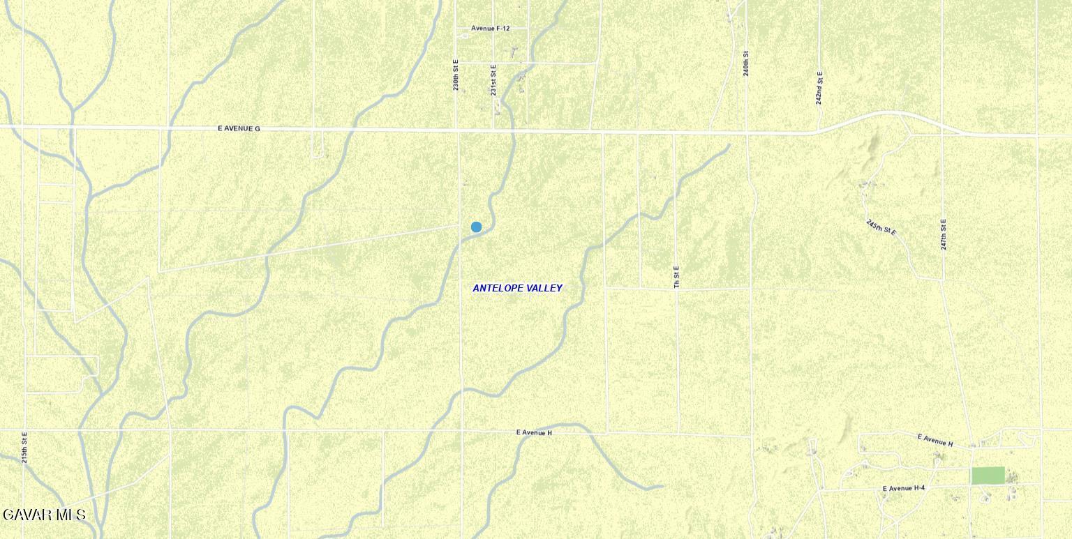 230th Street East Lancaster, CA 93535 - Photo 6 of 12 a bathroom with a bathtub