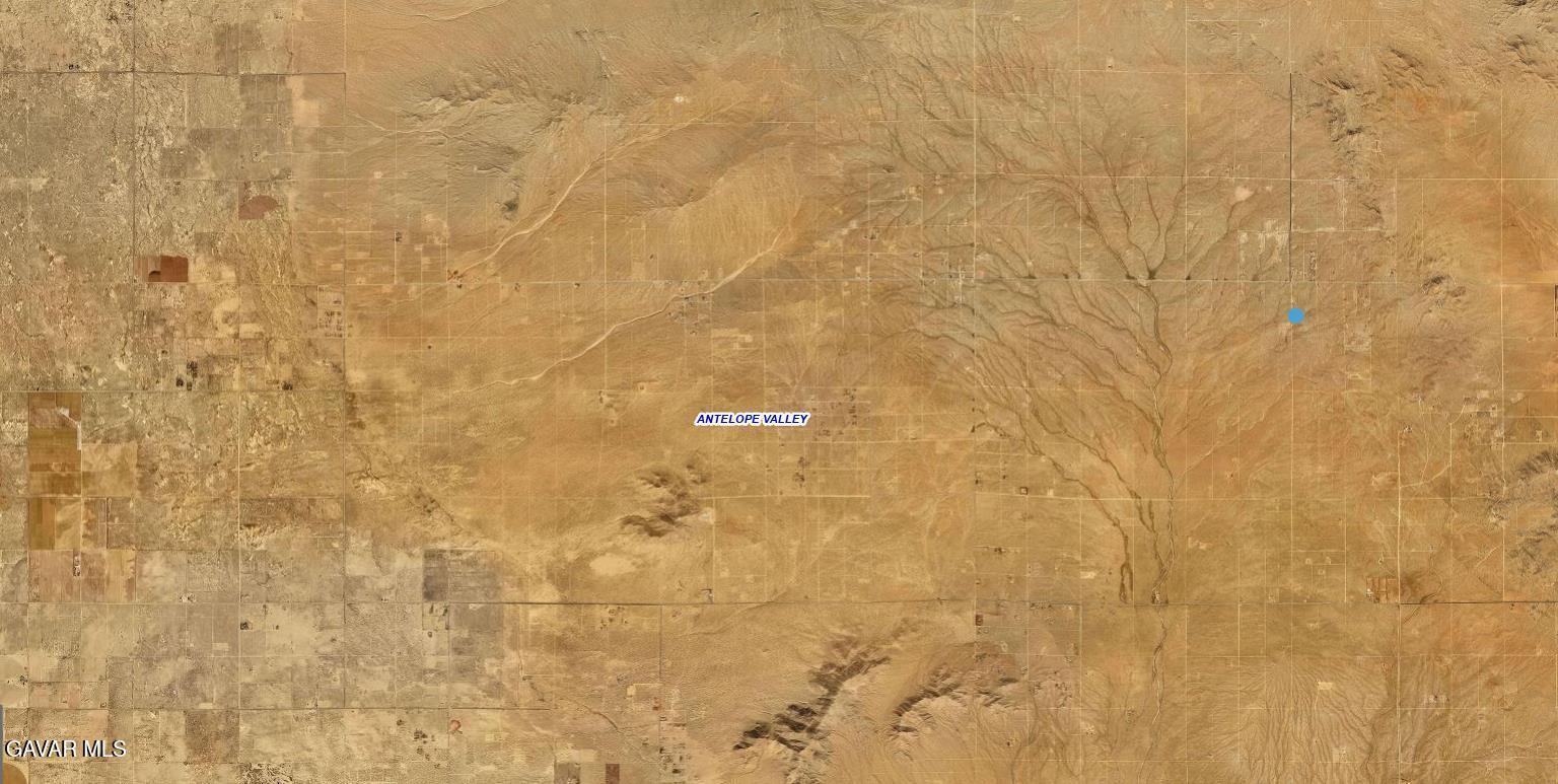 230th Street East Lancaster, CA 93535 - Photo 7 of 12 a bathroom with a shower