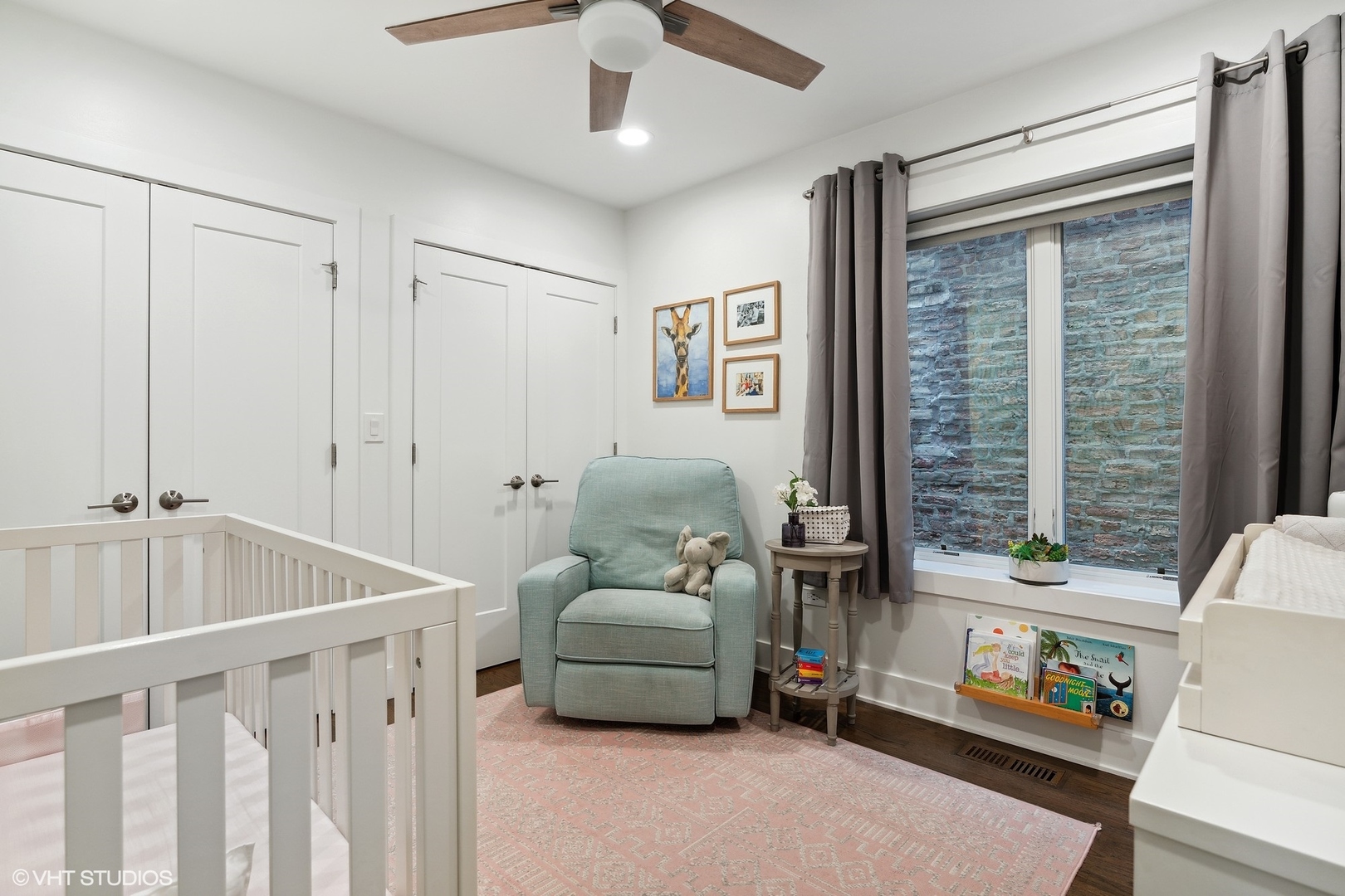 1044 West Polk Street, Unit 1 Chicago, IL 60607 - Photo 14 of 22 a living room with furniture and a window