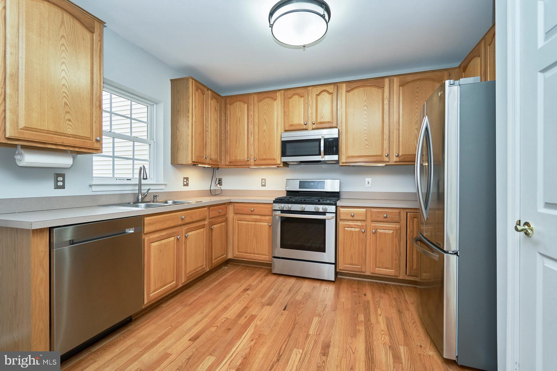 9059 Two Bays Road Lorton, VA 22079 - Photo 8 of 31 Gallery Image 8