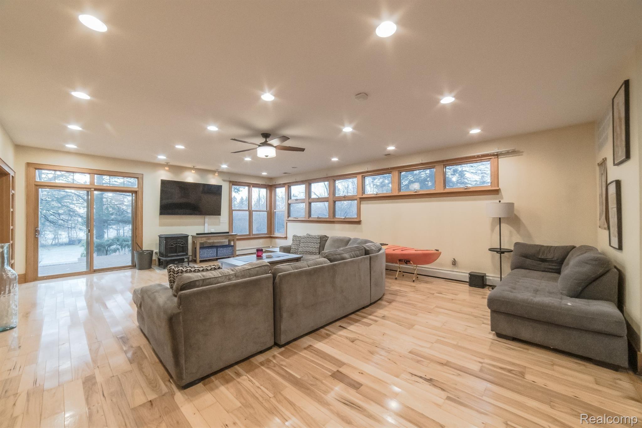 3529 Hunt Road Lapeer, MI 48446 - Photo 16 of 62 3529 Hunt Rd-10.jpg