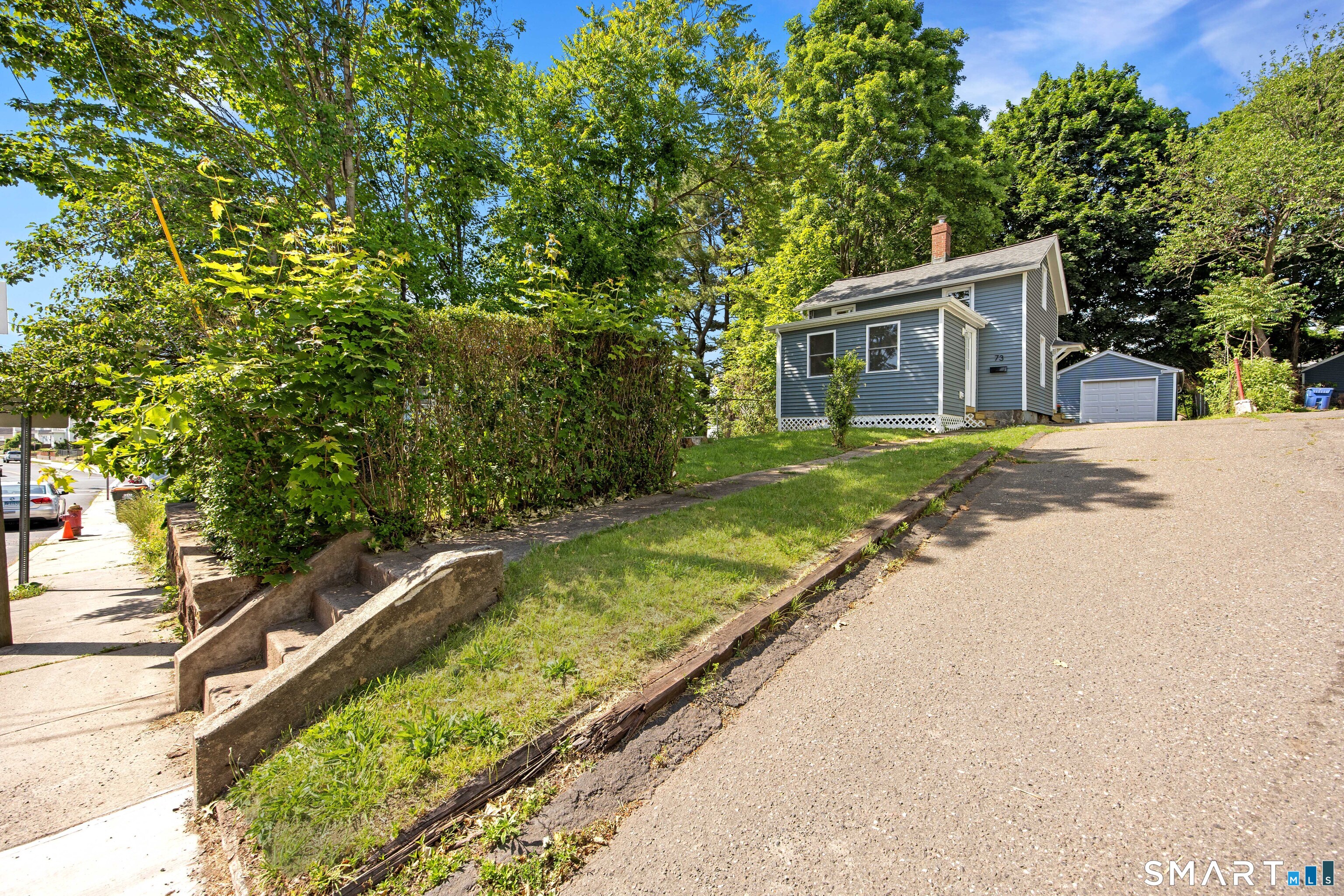 73 Springdale Avenue Meriden, CT 06451 - Photo 2 of 27