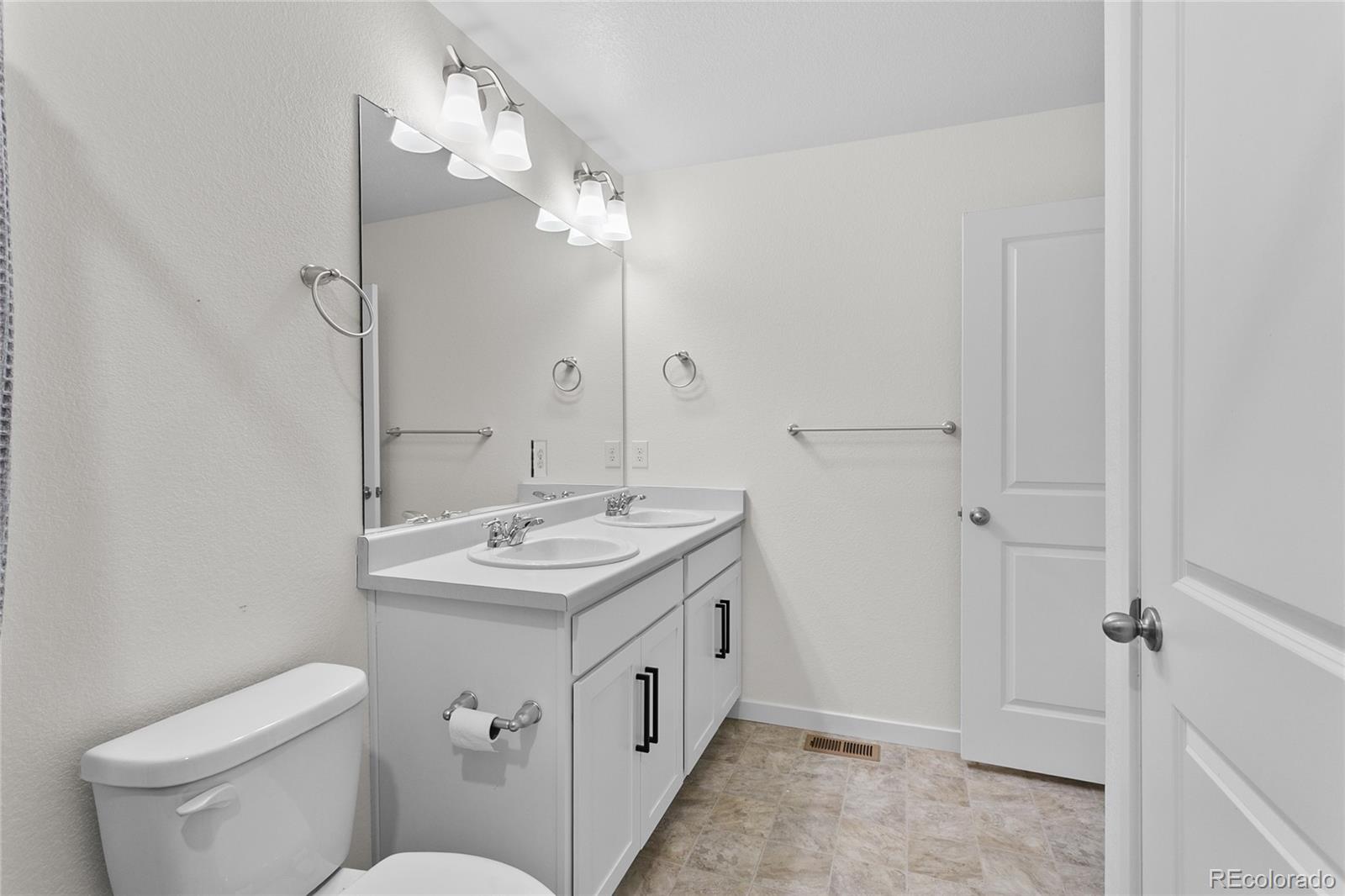 140 Racer Street Bennett, CO 80102 - Photo 26 of 43