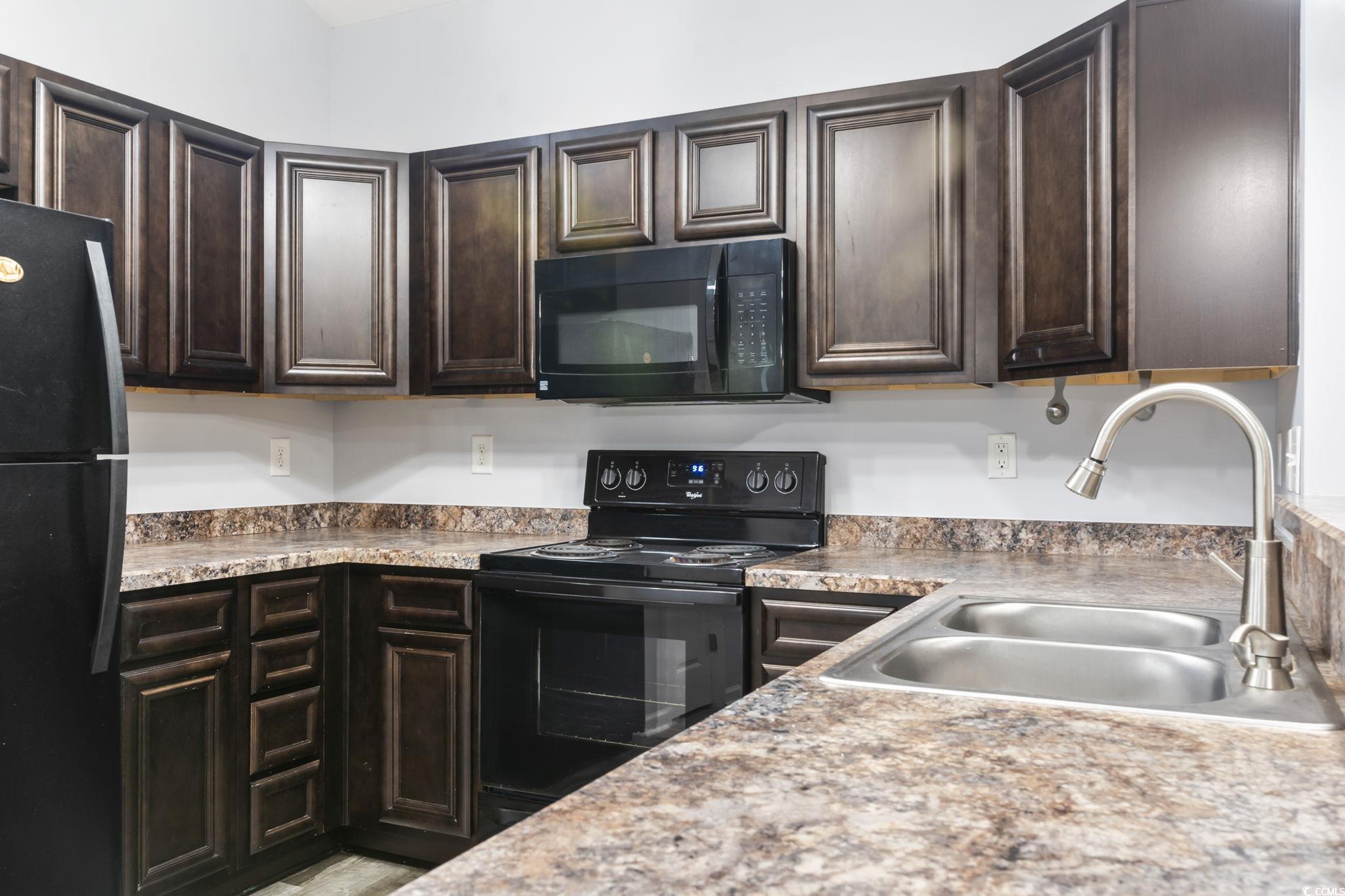 293 Foxpath Loop Myrtle Beach, SC 29588 - Photo 11 of 32 Gallery Image 11