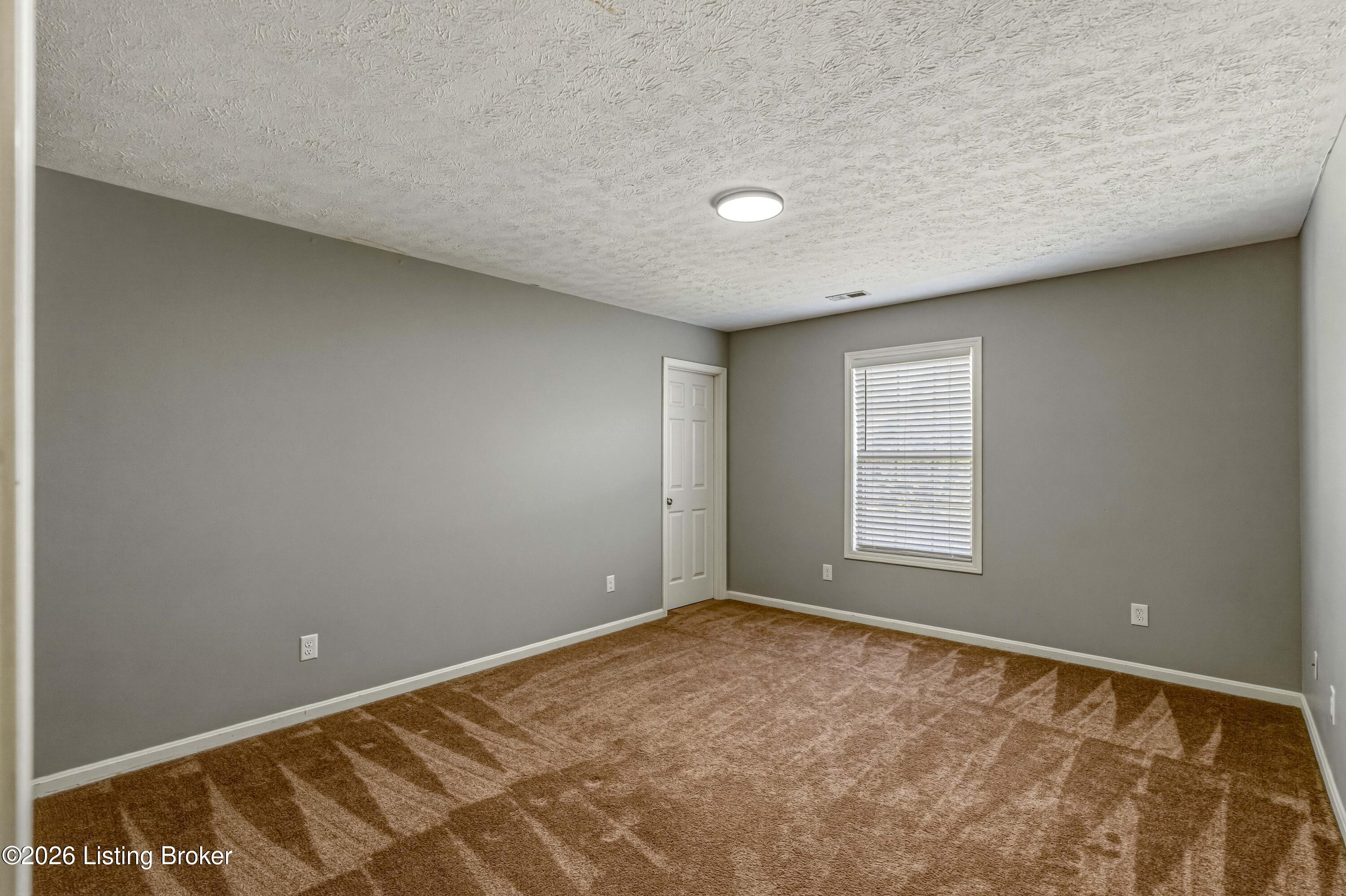 8305 Adams Run Road Louisville, KY 40228 - Photo 8 of 48 DSC04659