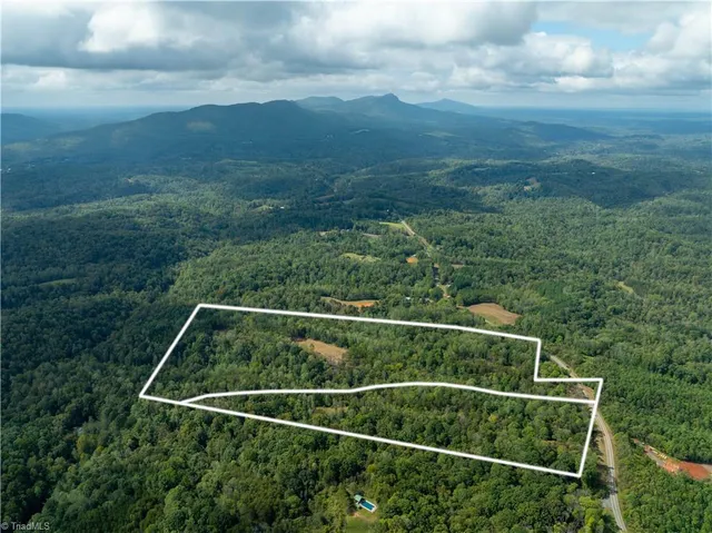 $243,900 | 1580 Seven Island Road, Danbury, NC 27016