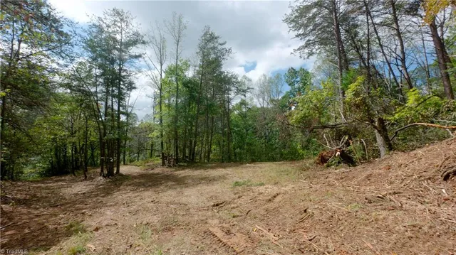 $243,900 | 1580 Seven Island Road, Danbury, NC 27016