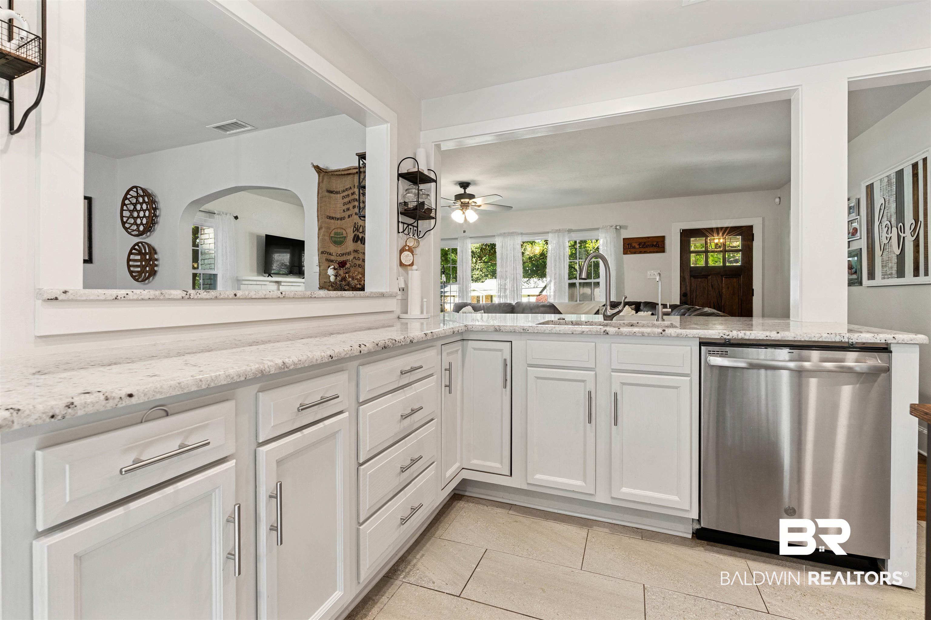 307 Gaines Avenue Mobile, AL 36609 - Photo 10 of 29