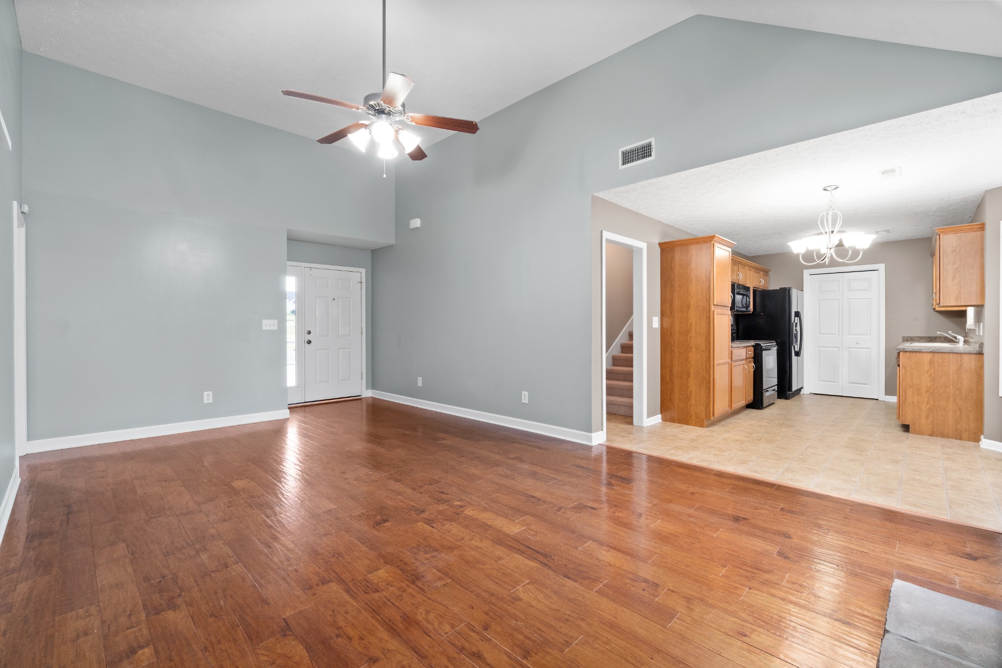 3178 Cross Ridge Drive Clarksville, TN 37040 - Photo 6 of 25 a view of a livingroom with a kitchen