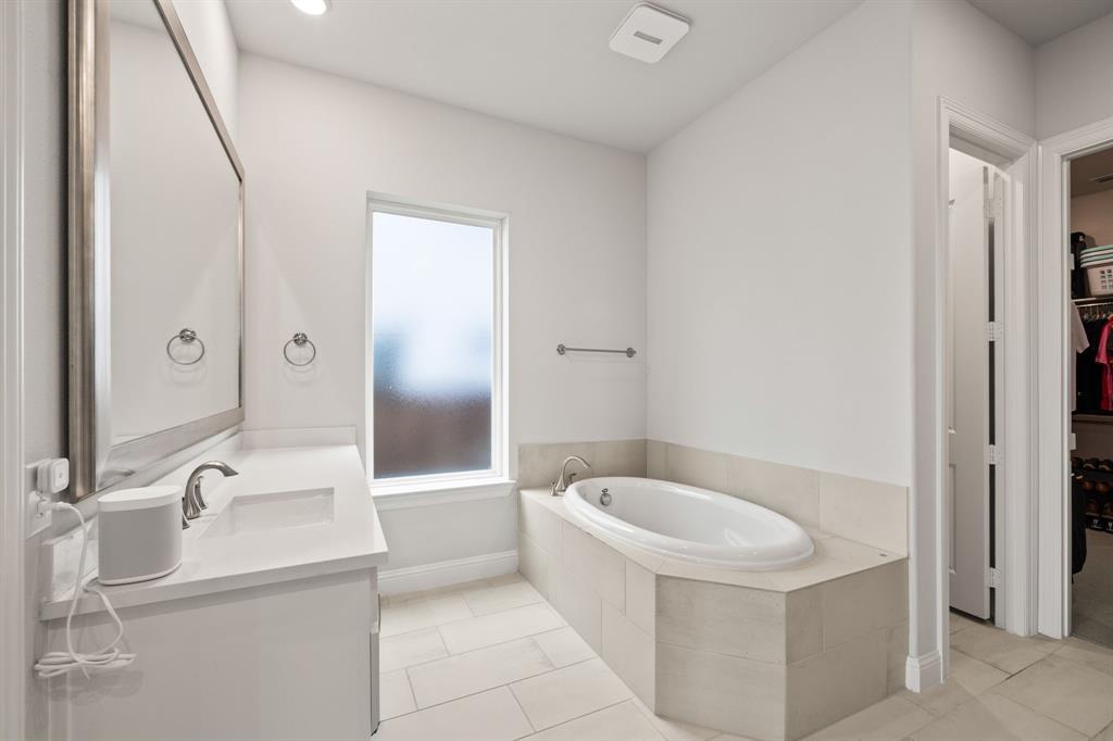 6698 Plumley Road Frisco, TX 75034 - Photo 9 of 40 Gallery Image 9