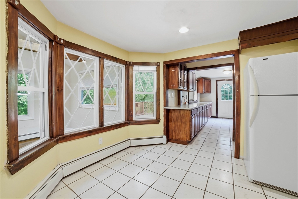 132 Charlton Road Spencer, MA 01562 - Photo 9 of 34