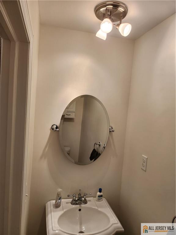 8608 Hana Road Edison, NJ 08817 - Photo 13 of 28