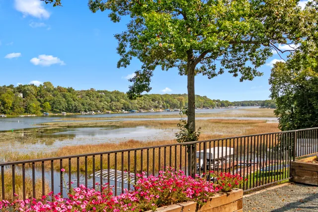 $899,700 | W5712 North Drive, La Grange, WI 53121