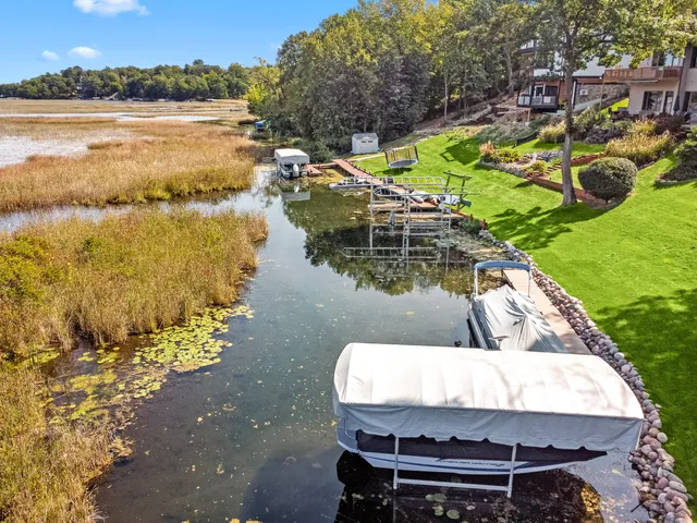 $899,700 | W5712 North Drive, La Grange, WI 53121