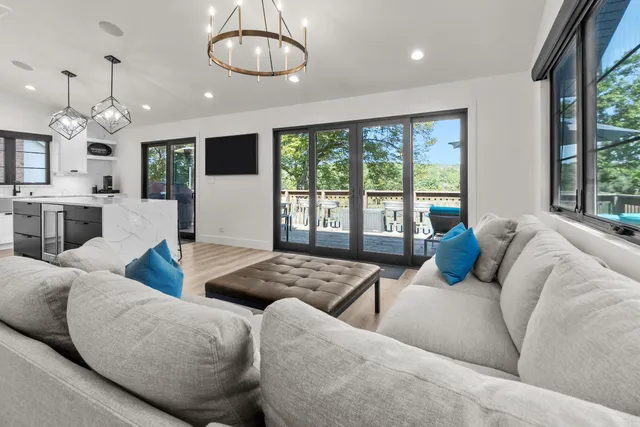 $899,700 | W5712 North Drive, La Grange, WI 53121