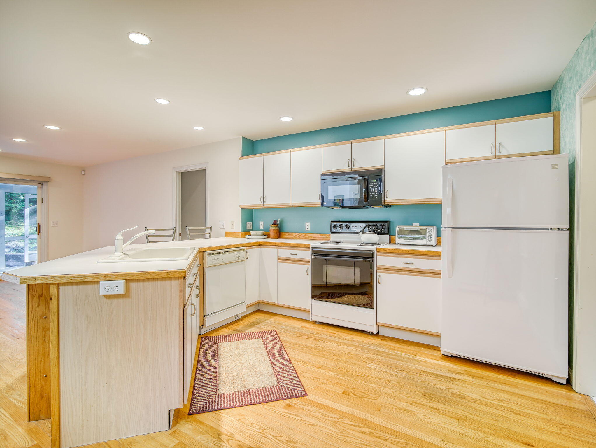 4 Robinhood Road Cape Elizabeth, ME 04107 - Photo 14 of 40 22-web-or-mls-untitled-13