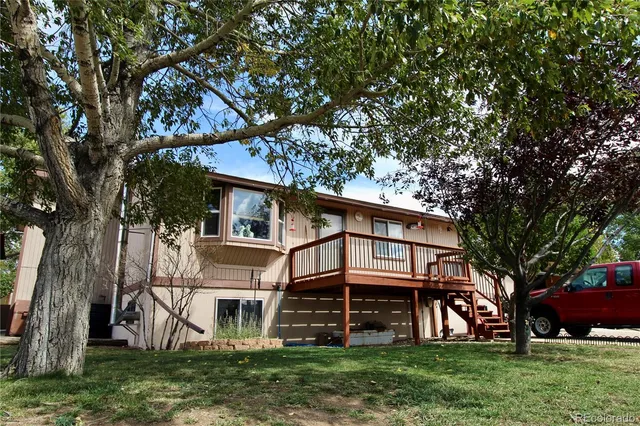 front view of house with a yard