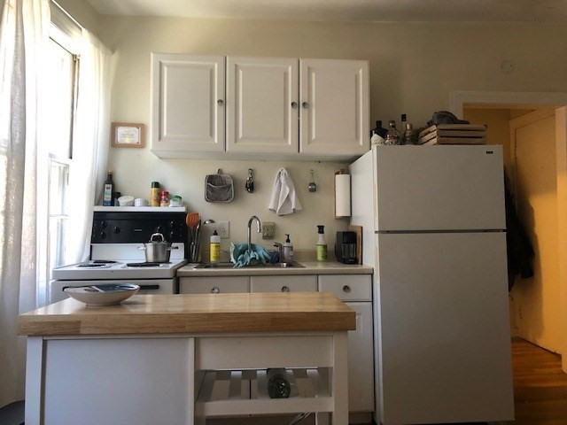 27 Melrose Street, Unit 4 Boston, MA 02116 - Photo 3 of 12