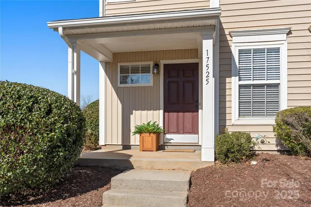 a house view with a outdoor space