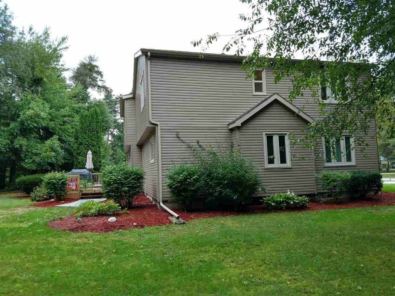 12402 Spruce Lane Perry, MI 48872 - Photo 3 of 32 21502310-2.JPG