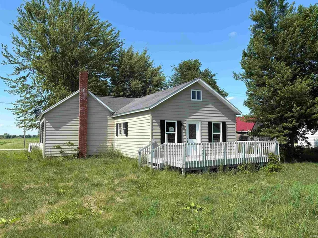$129,000 | 1158 East Summitt Street, Wawaka, IN 46794