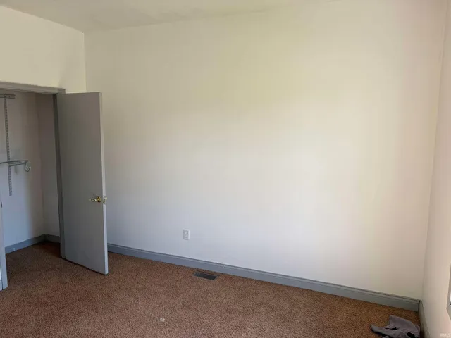 $129,000 | 1158 East Summitt Street, Wawaka, IN 46794