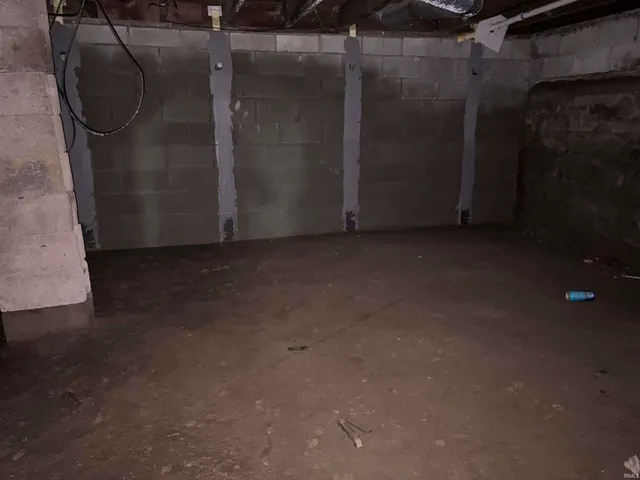 $129,000 | 1158 East Summitt Street, Wawaka, IN 46794