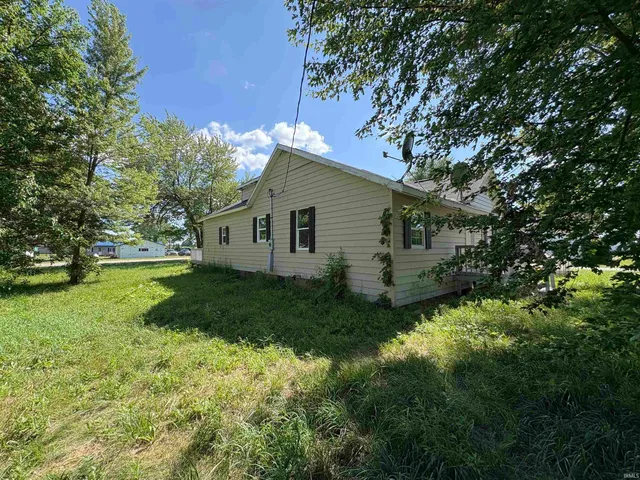 $129,000 | 1158 East Summitt Street, Wawaka, IN 46794