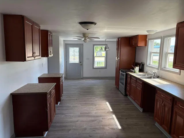 $129,000 | 1158 East Summitt Street, Wawaka, IN 46794