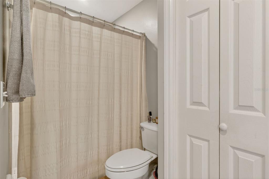 305 Northwest 28th Street Gainesville, FL 32607 - Photo 26 of 43