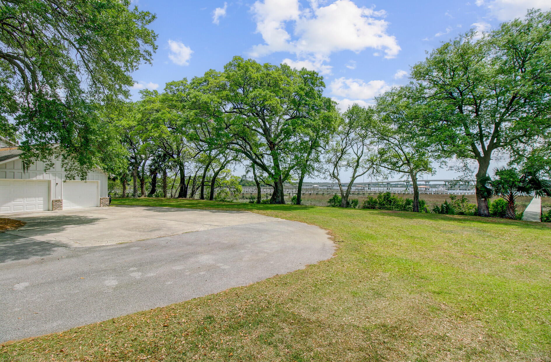 146 Rivers Edge Way Wando, SC 29492 - Photo 61 of 67 Side Yard