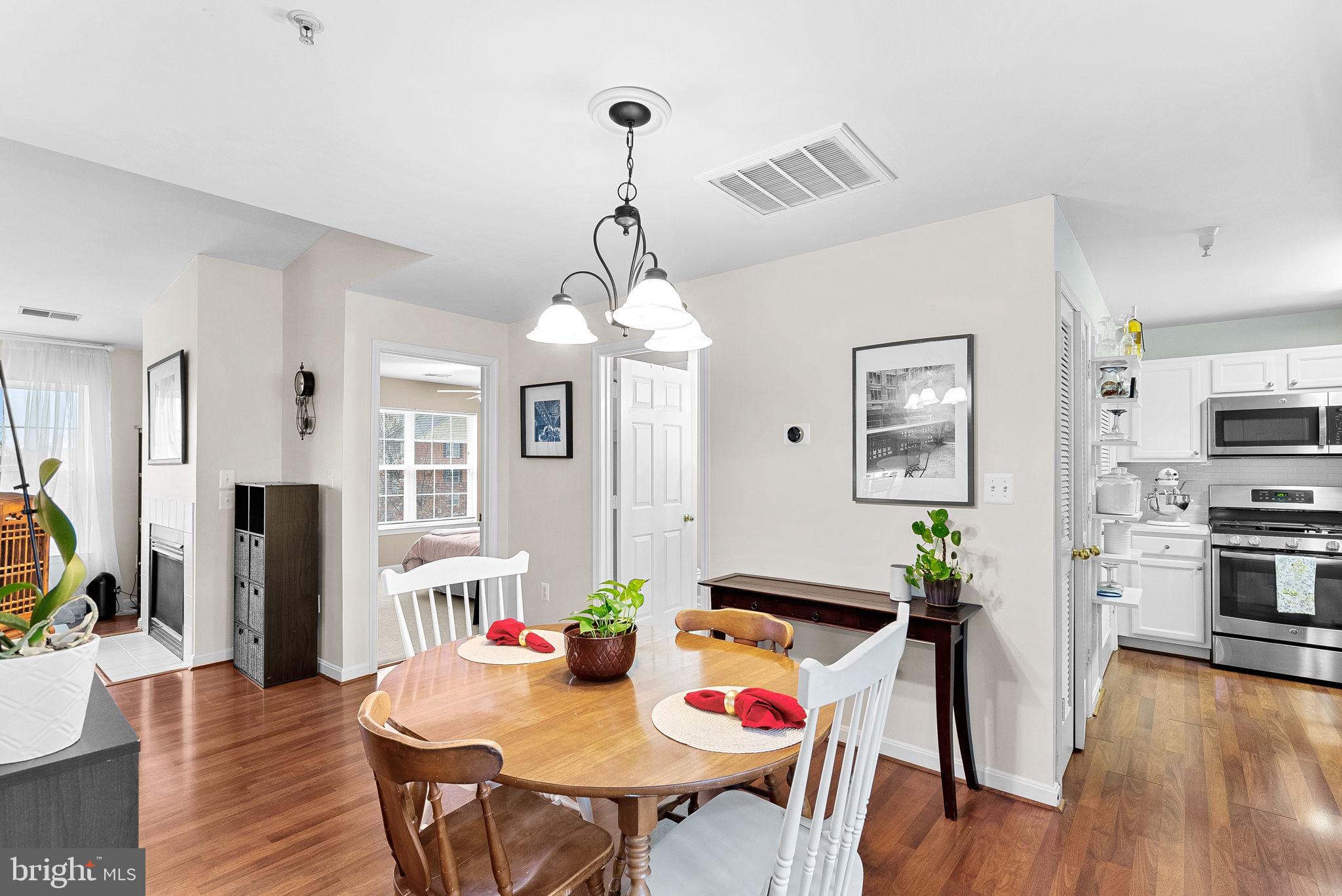 523 Constellation Square Southeast, Unit E Leesburg, VA 20175 - Photo 12 of 33