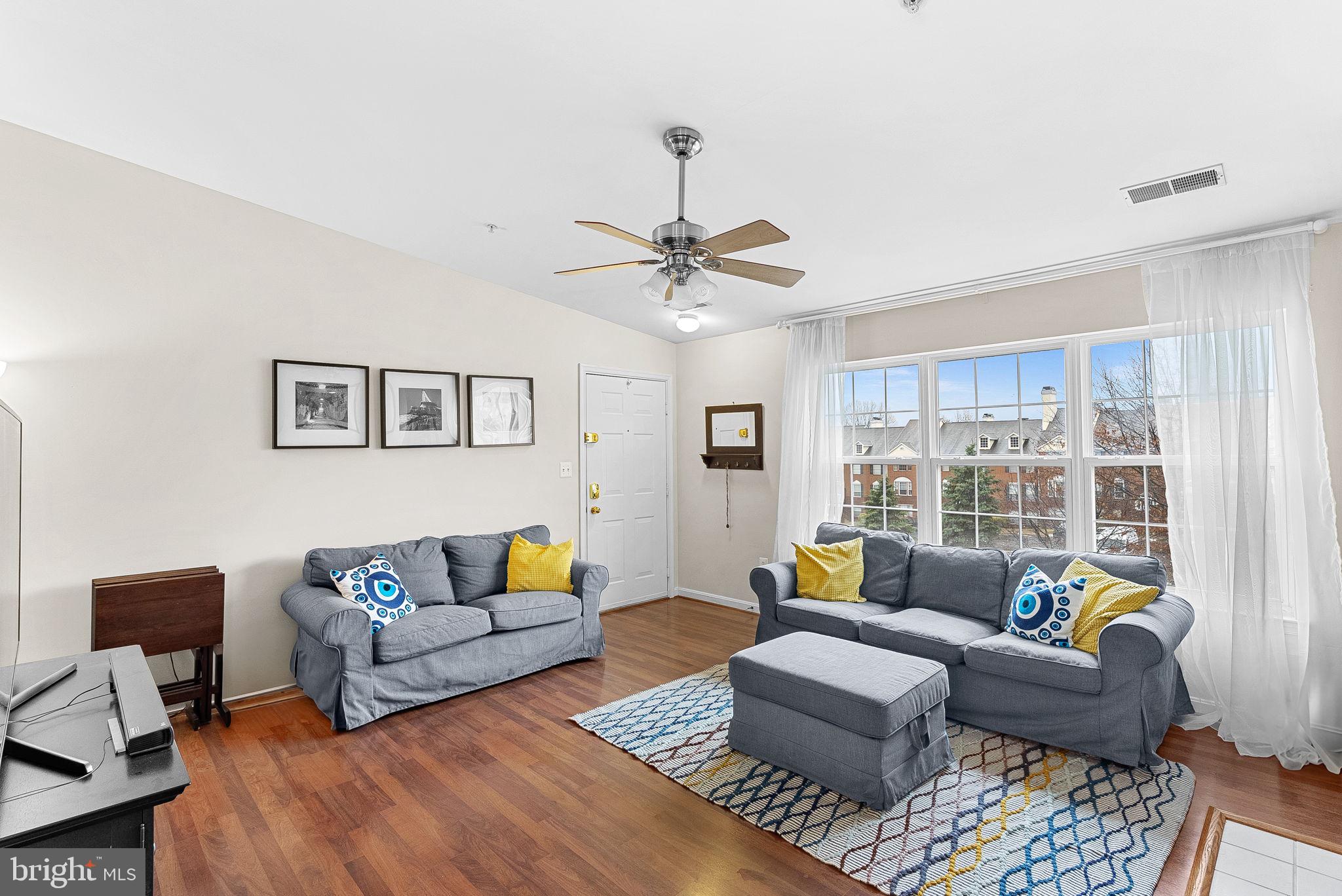 523 Constellation Square Southeast, Unit E Leesburg, VA 20175 - Photo 4 of 33