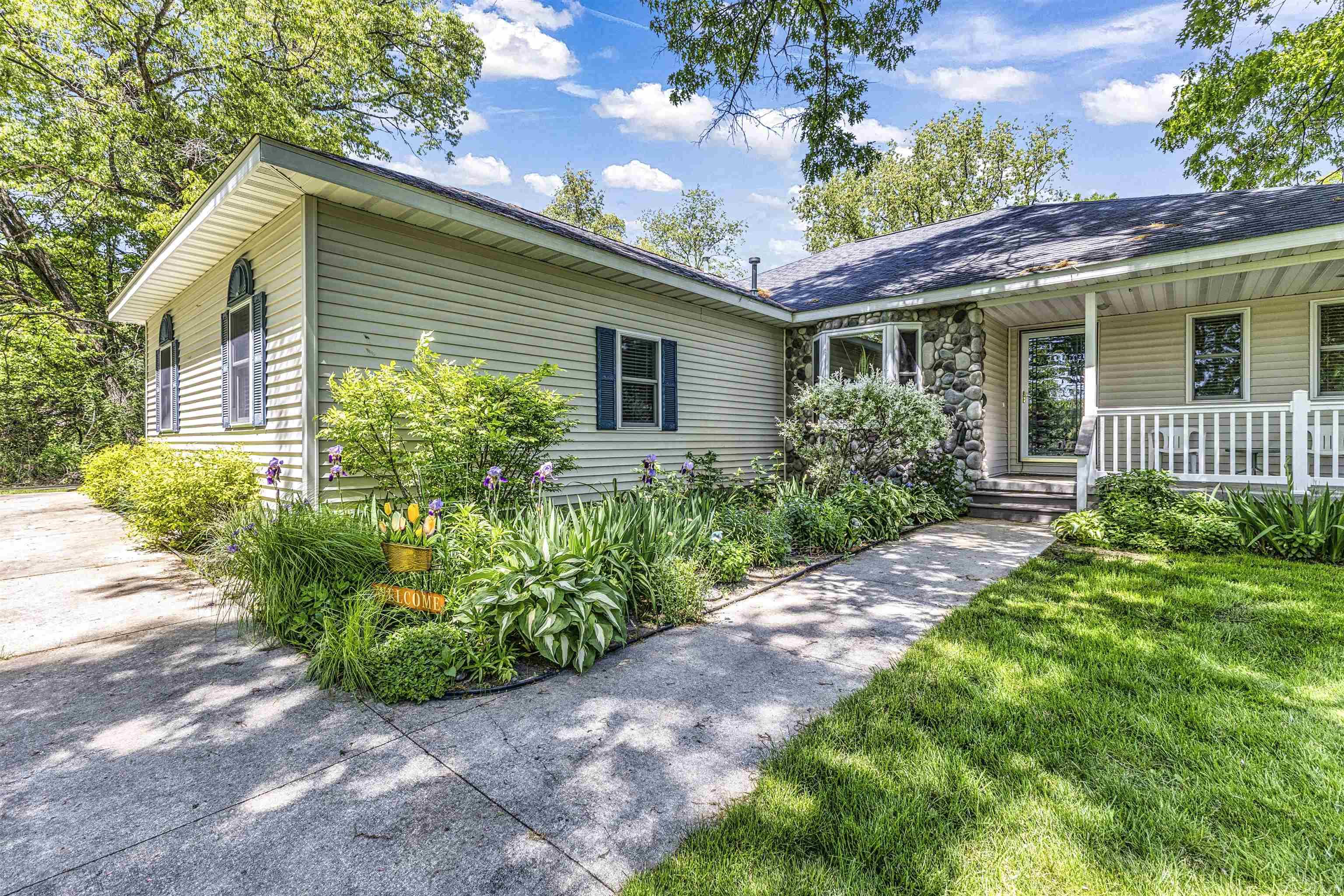 3396 West Lansing Road Roscommon, MI 48653 - Photo 2 of 62