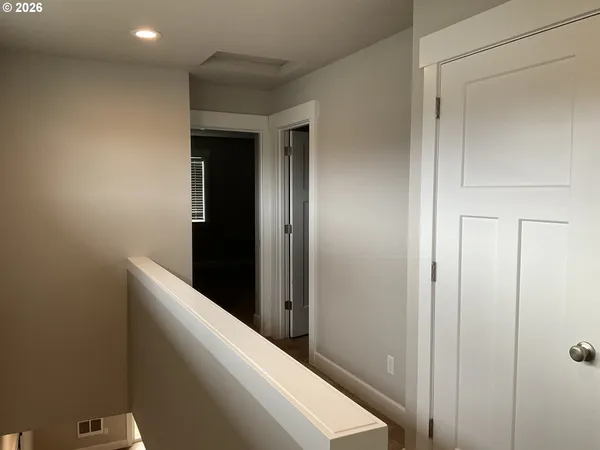 $669,900 | 690 East 1st Avenue, Estacada, OR 97023