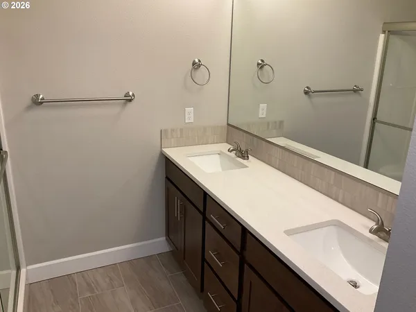 $669,900 | 690 East 1st Avenue, Estacada, OR 97023