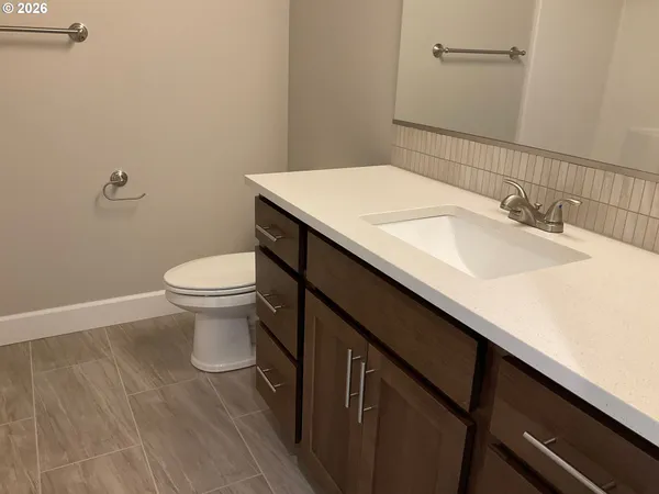 $669,900 | 690 East 1st Avenue, Estacada, OR 97023