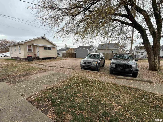 $174,900 | 626 Market Street, Pekin, IL 61554