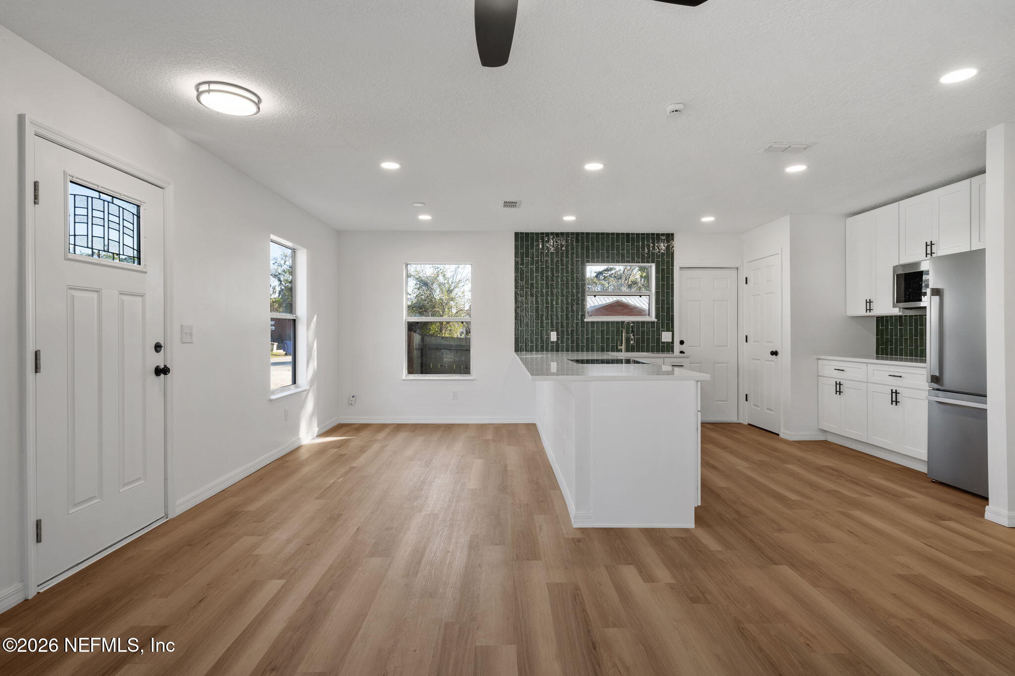 533 South Rodriquez Street St. Augustine, FL 32084 - Photo 4 of 21 10-web-or-mls-DSC03420