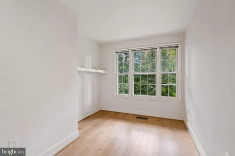 $975,000 | 3231 Sutton Place Northwest, Unit D, Washington, DC 20016