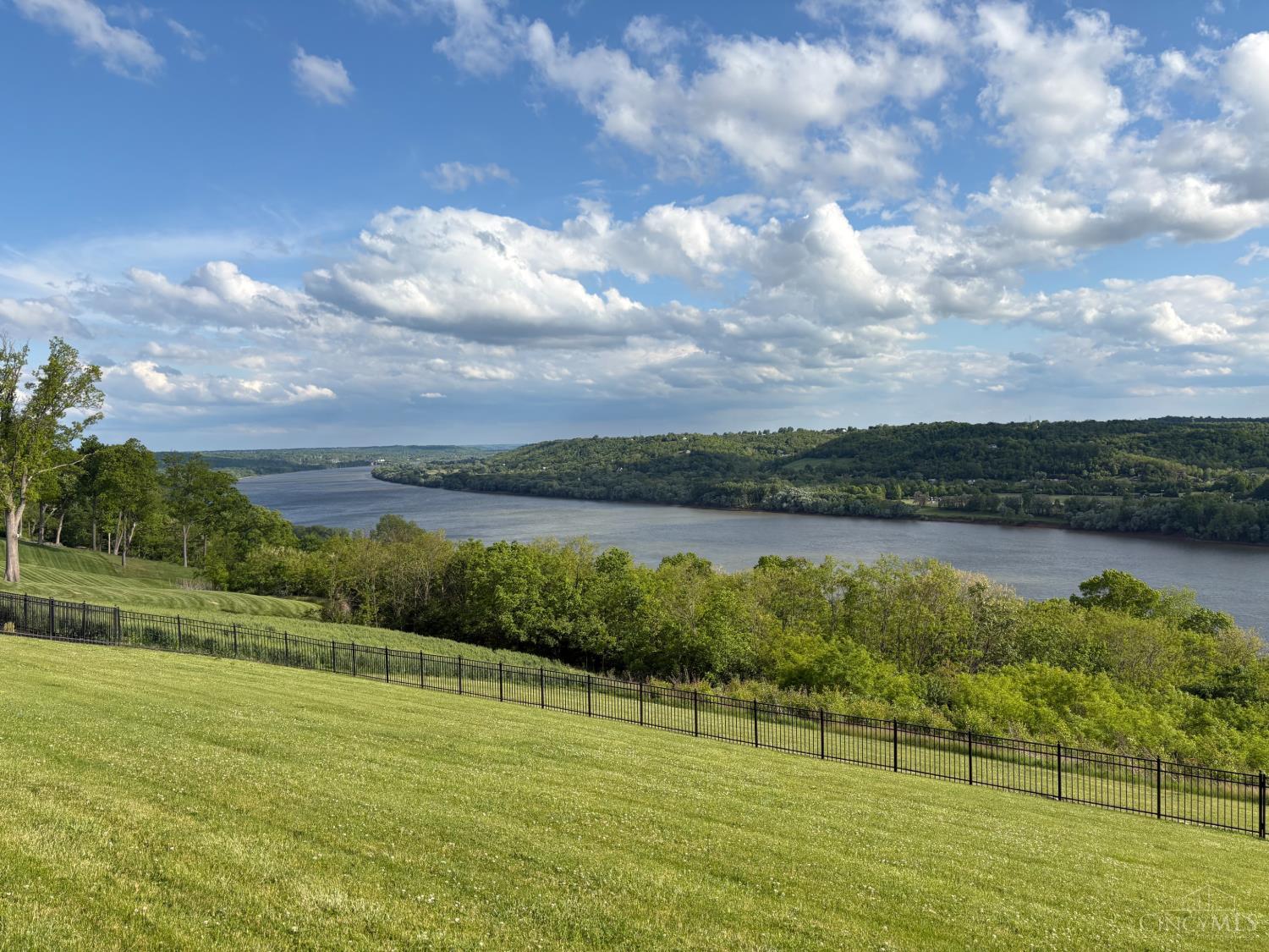 7803 Ayers Road Cincinnati, OH 45255 - Photo 2 of 3