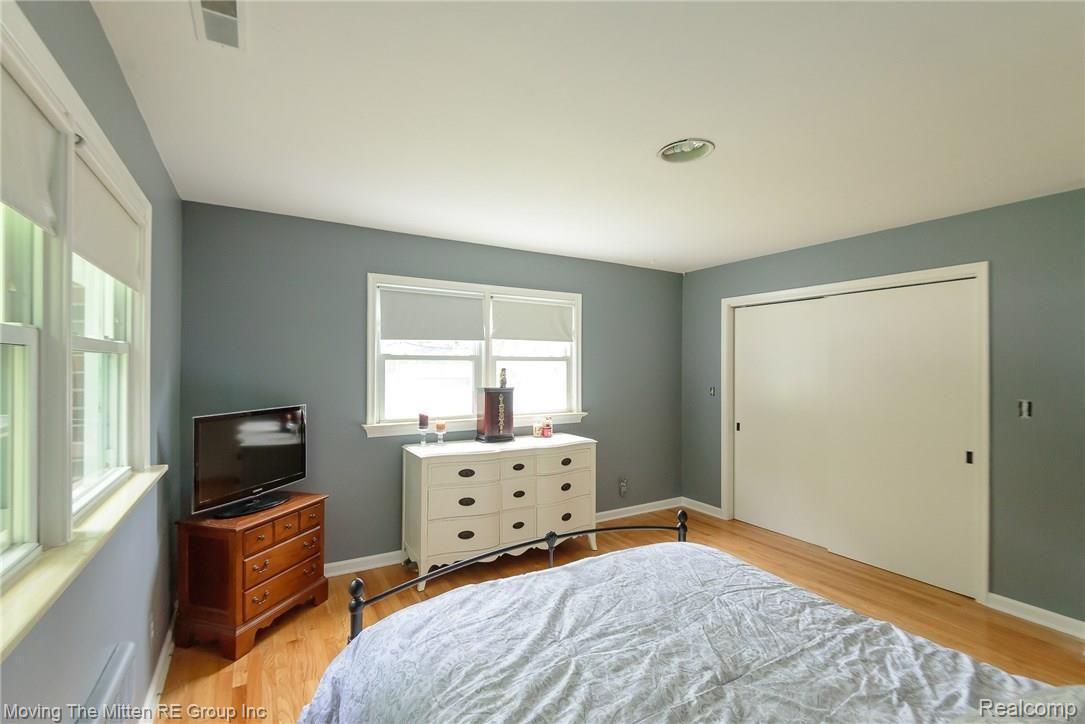 9054 Ruth Avenue Allen Park, MI 48101 - Photo 15 of 43 mtm_9054_ruth-11.jpg